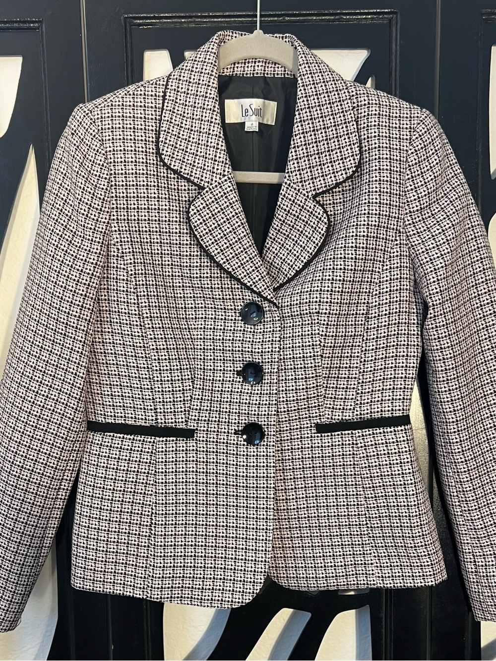 Vintage Le Suit Pink Black and White Tweed Blazer 3 Button Closure Size 4